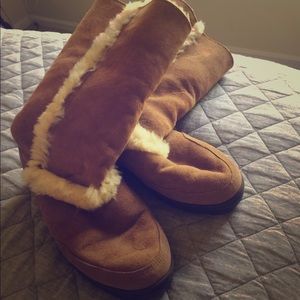 UGG Sunburst Tall Women’s Boots-Chestnut 10